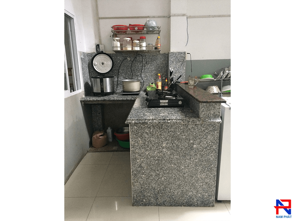 Đá làm bàn bếp trắng suối lau NPB018