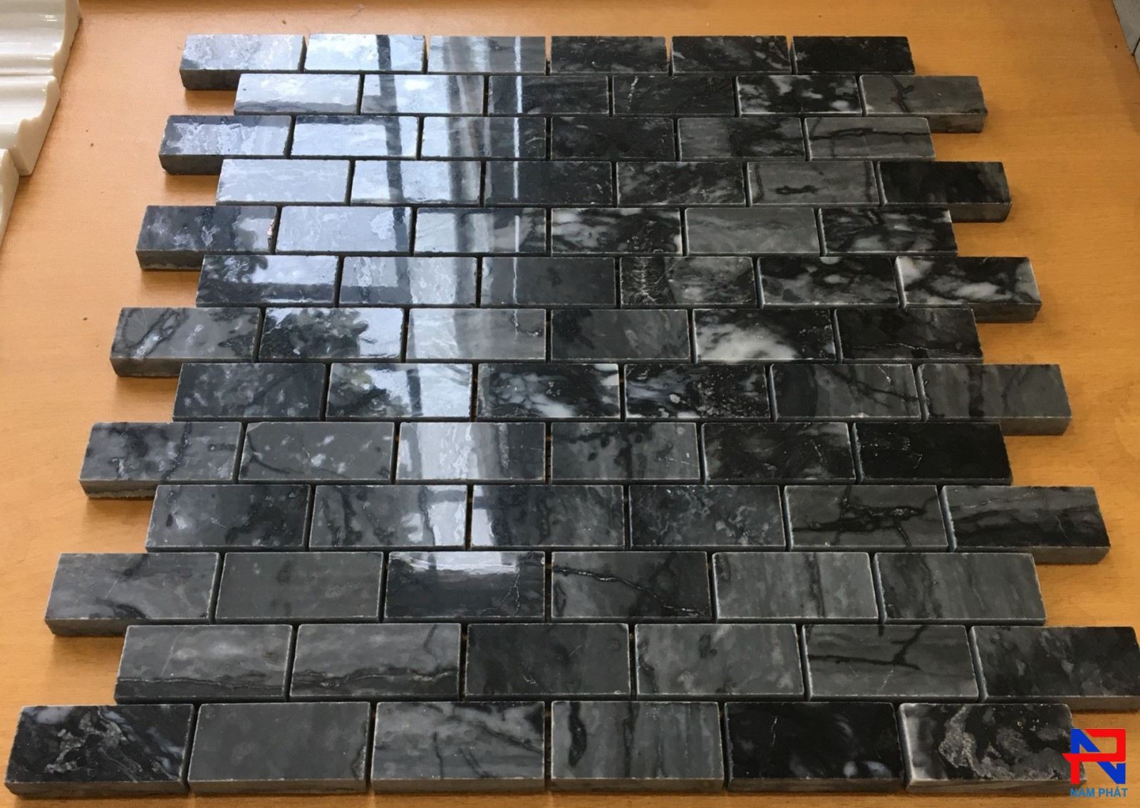 Đá Mosaic Trang Trí Chíp 23x46mm DMNP101