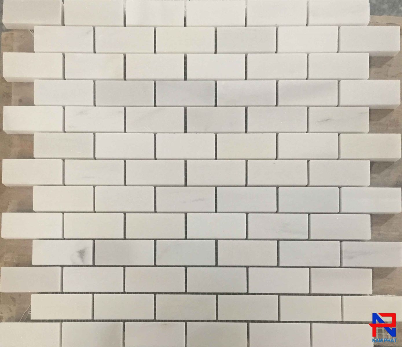 Đá Mosaic Ốp Tường Chíp 23x46mm DMNP160
