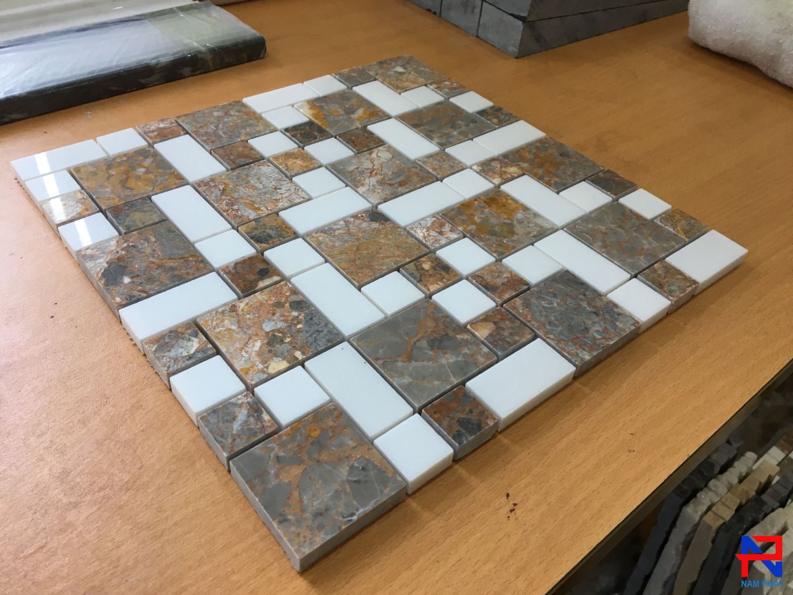 Đá Mosaic Trang Trí Chíp 48x48mm DMNP204