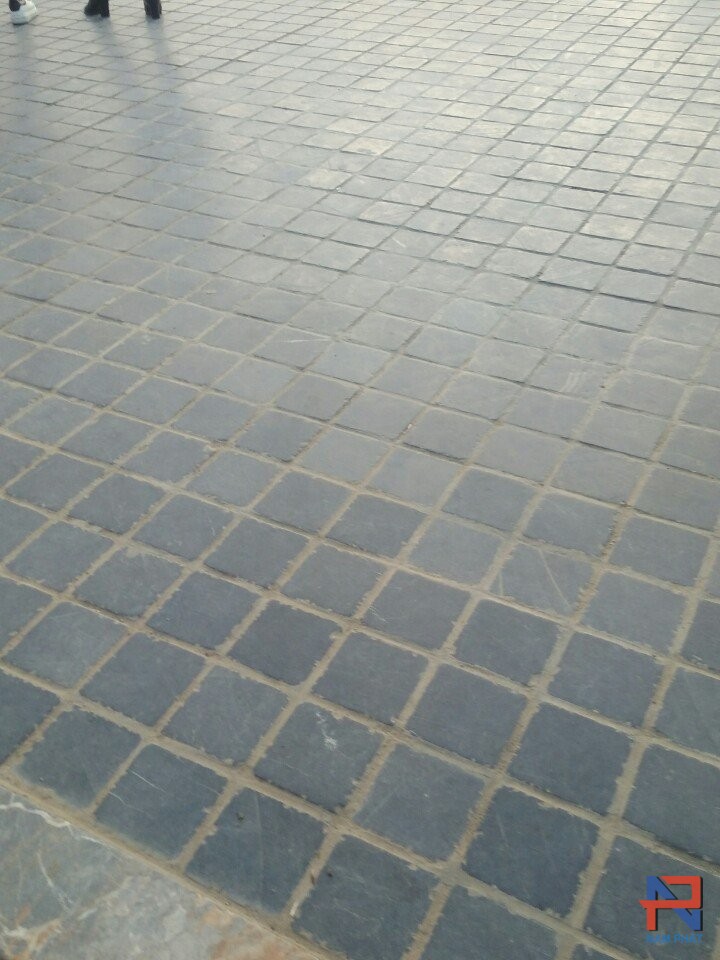 đá giả cổ lát sân
