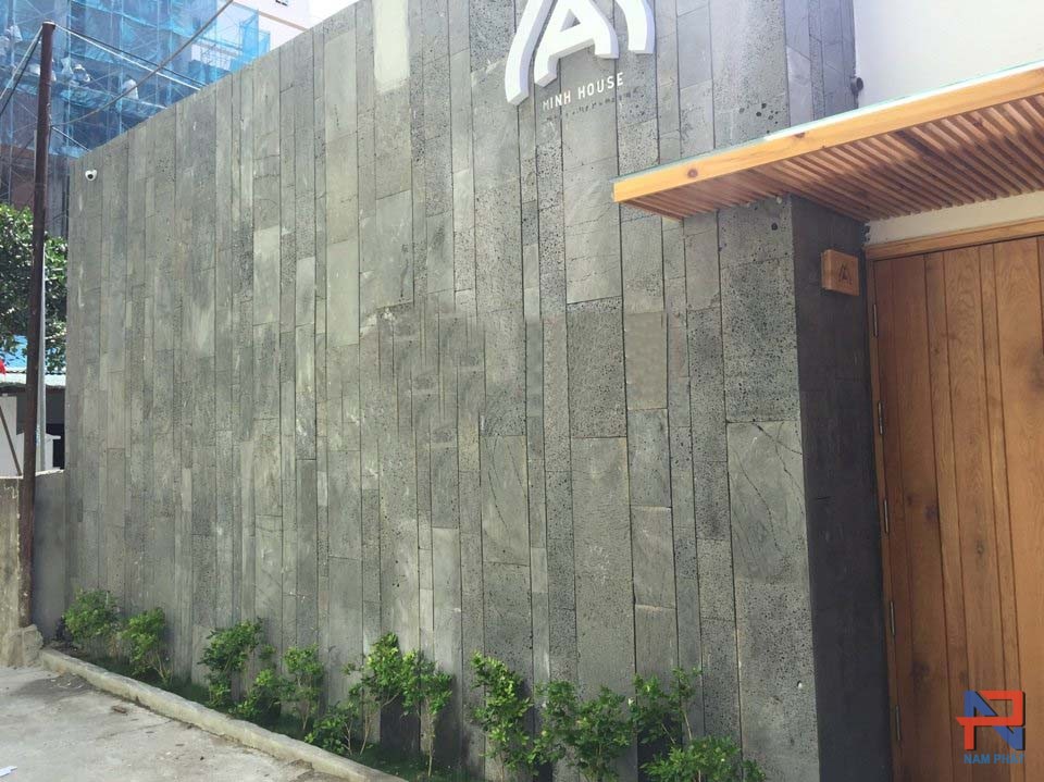 đá ong ốp lộn xộn