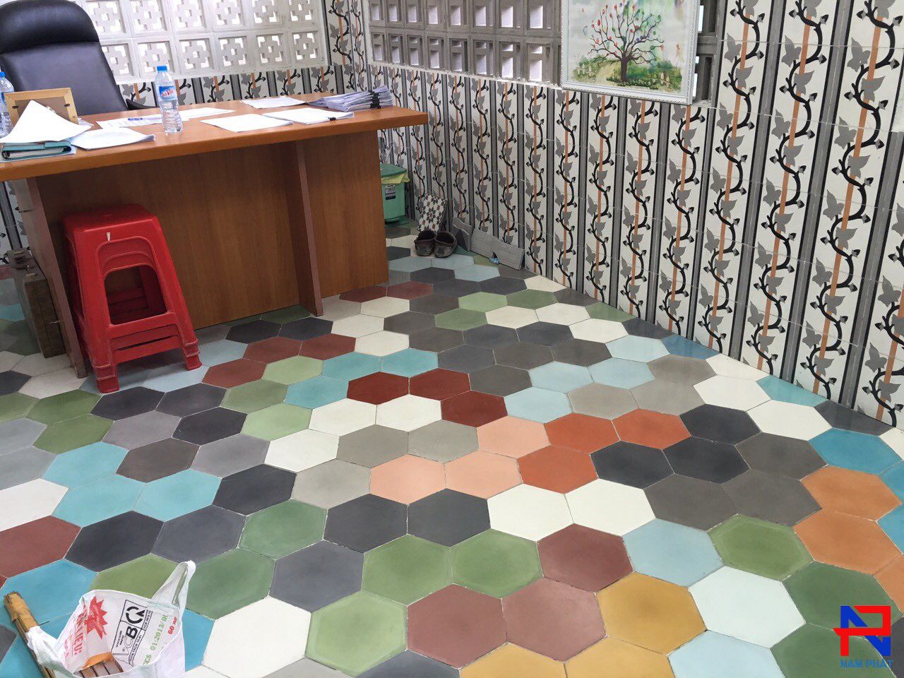 GẠCH BÔNG LỤC GIÁC - VẬT LIỆU TRANG TRÍ MỚI CHO NGÔI NHÀ