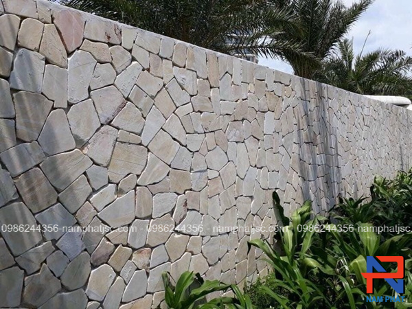 Đá rối vàng ốp tường rào 