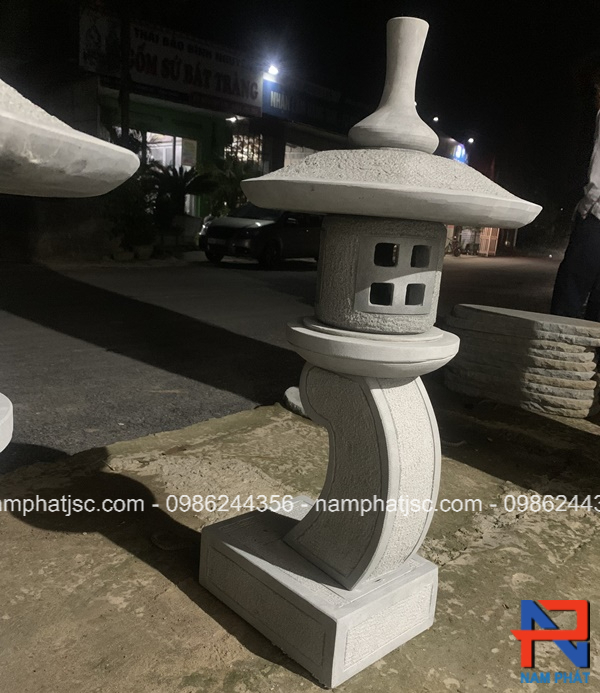 Đèn đá tự nhiên đặt sân vườn NPĐ1017