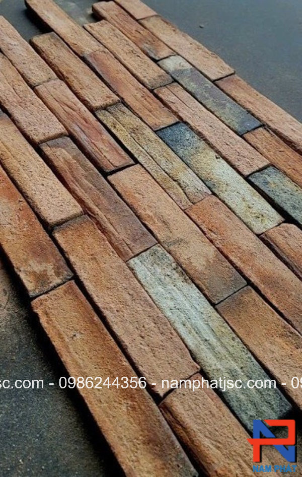 Gạch cổ nung ốp tường màu đỏ cháy