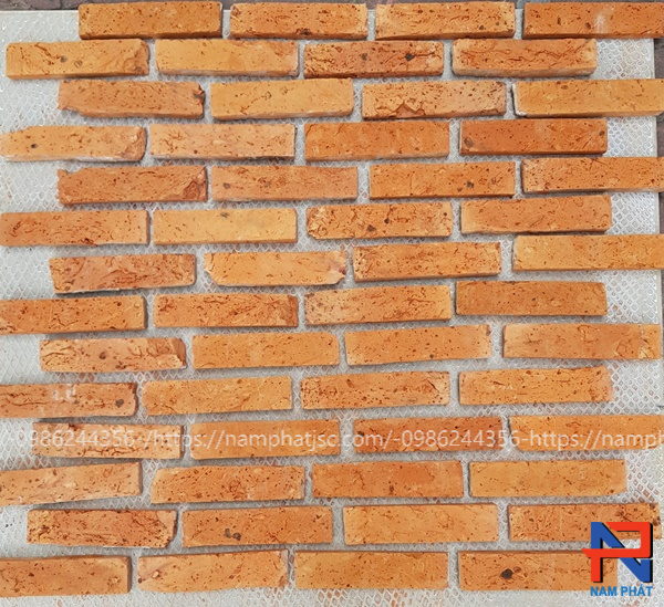 Gạch cổ ốp tường mặt lõi kích thước 5x20 cm 
