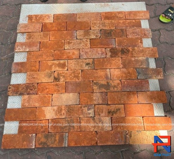 Gạch cổ ốp tường mặt bìa kích thước 7x20 cm 